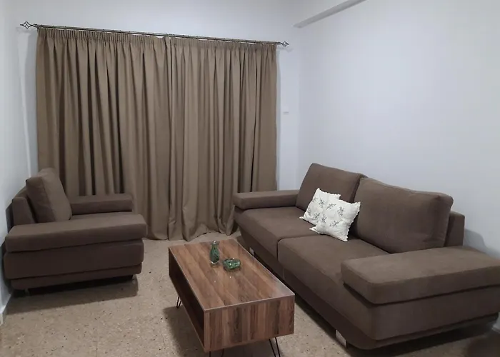 Costas Two-bedroom Ground Floor アパート *