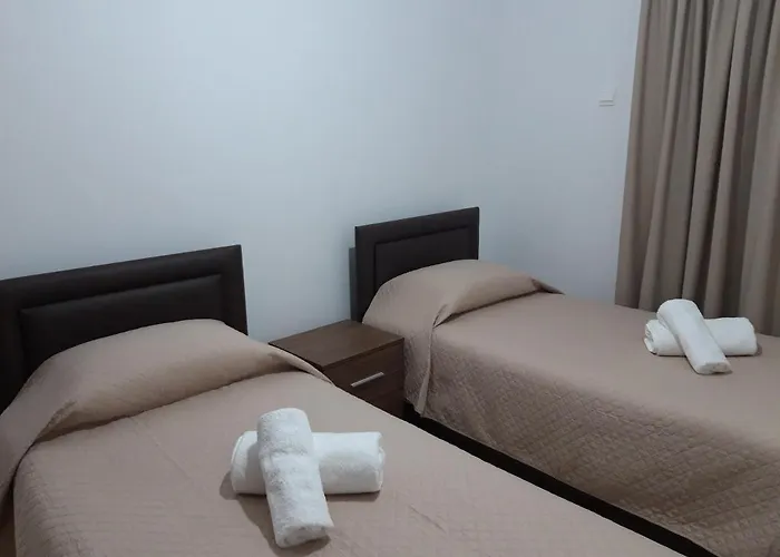 アパート Costas Two-bedroom Ground Floor *